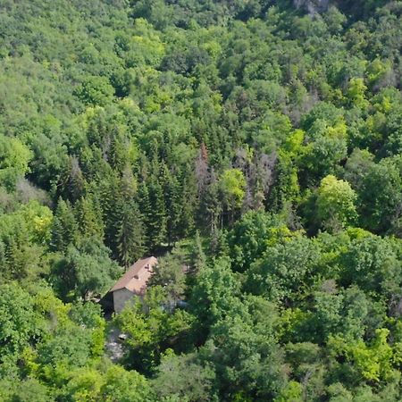 Крушун - Единствена На Метри От Водопадите, Krushun - The Only Stay Just Meters From The Waterfalls クルシュナ エクステリア 写真