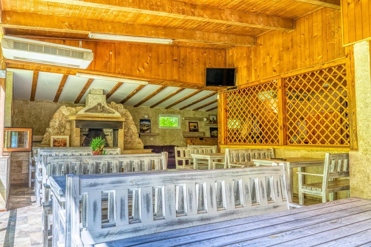 Крушун - Единствена На Метри От Водопадите, Krushun - The Only Stay Just Meters From The Waterfalls クルシュナ エクステリア 写真