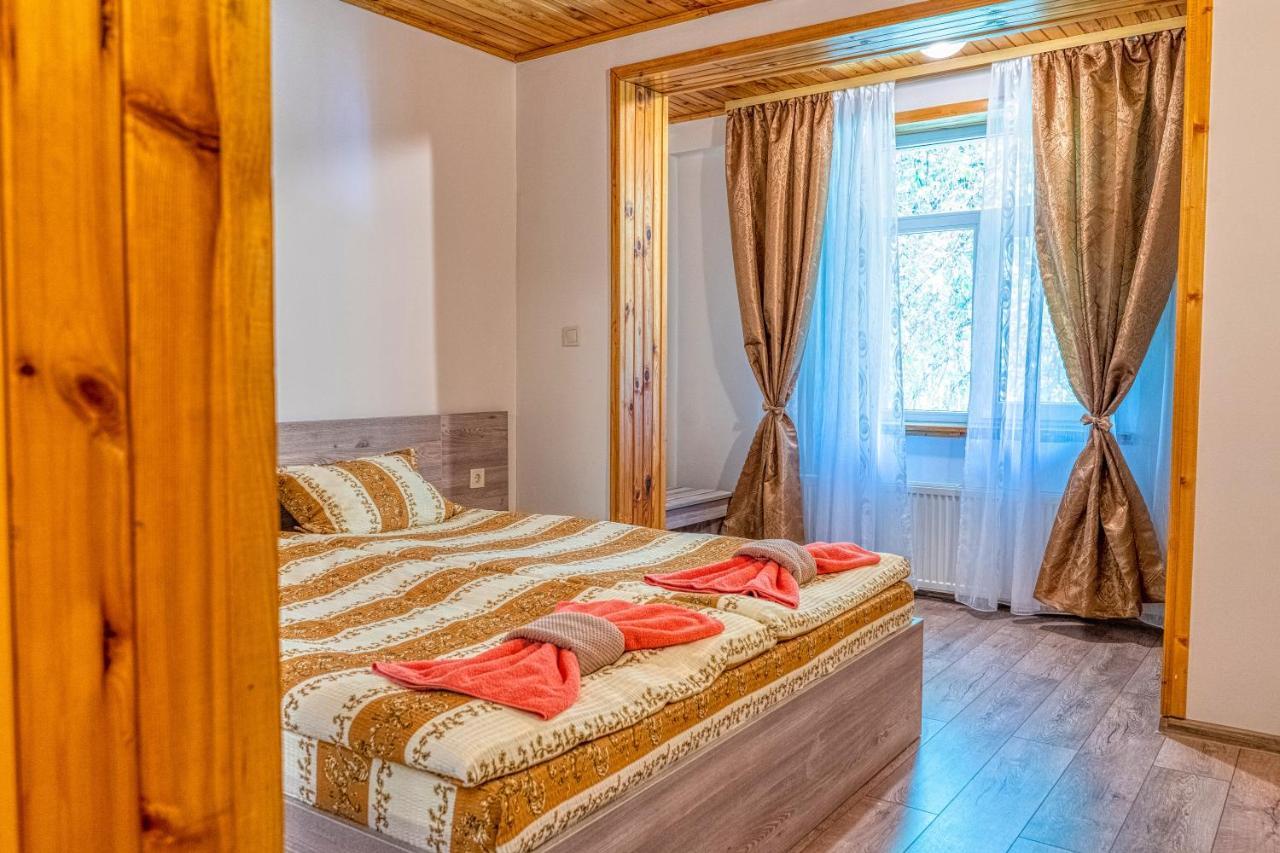 Крушун - Единствена На Метри От Водопадите, Krushun - The Only Stay Just Meters From The Waterfalls クルシュナ エクステリア 写真