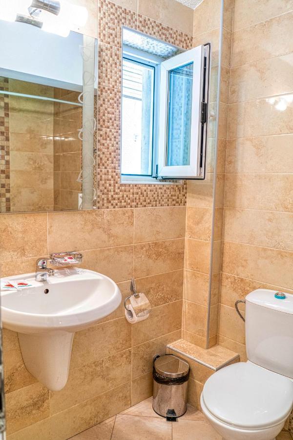 Крушун - Единствена На Метри От Водопадите, Krushun - The Only Stay Just Meters From The Waterfalls クルシュナ エクステリア 写真